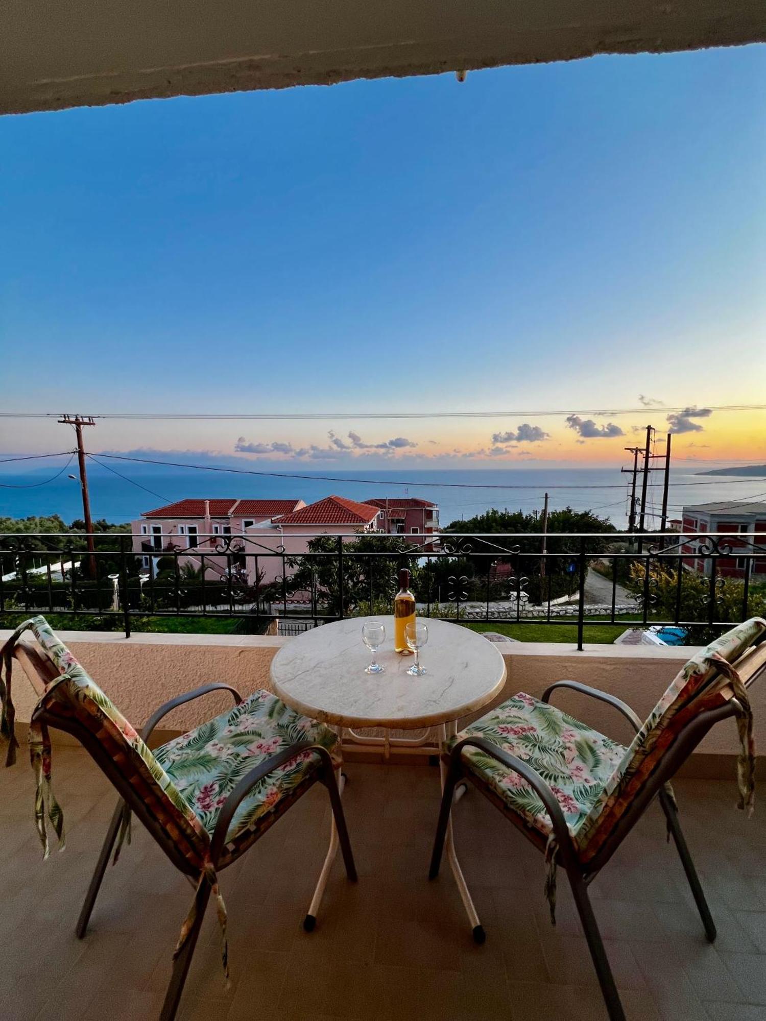 Ocean Front Studios 77 Lourdata (Kefalonia) Exterior foto
