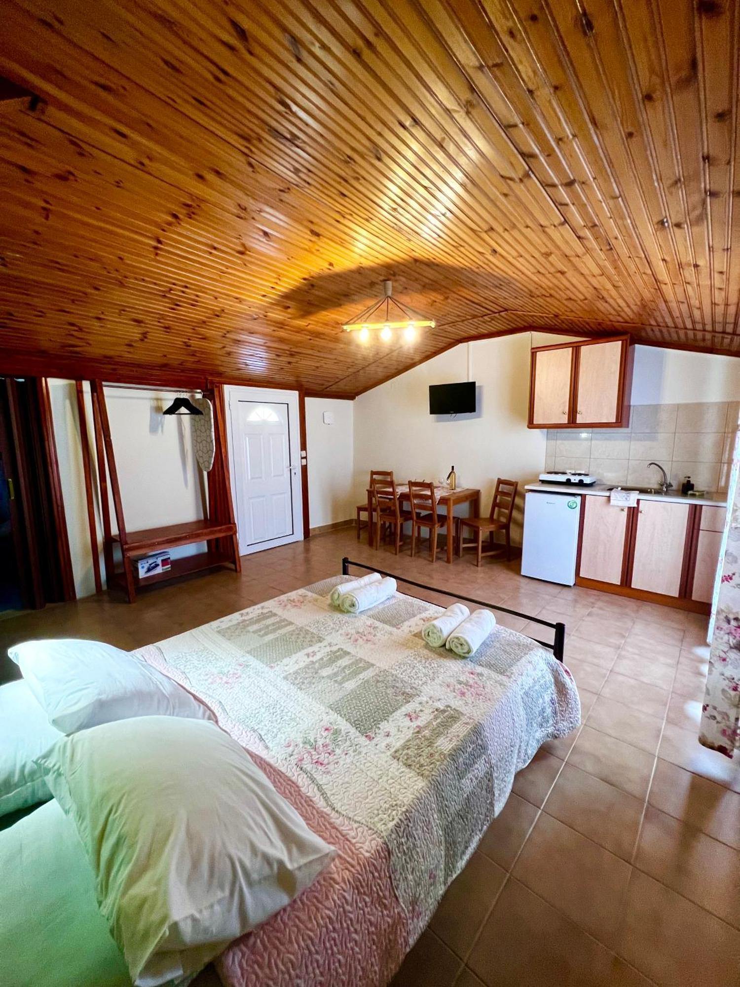 Ocean Front Studios 77 Lourdata (Kefalonia) Exterior foto