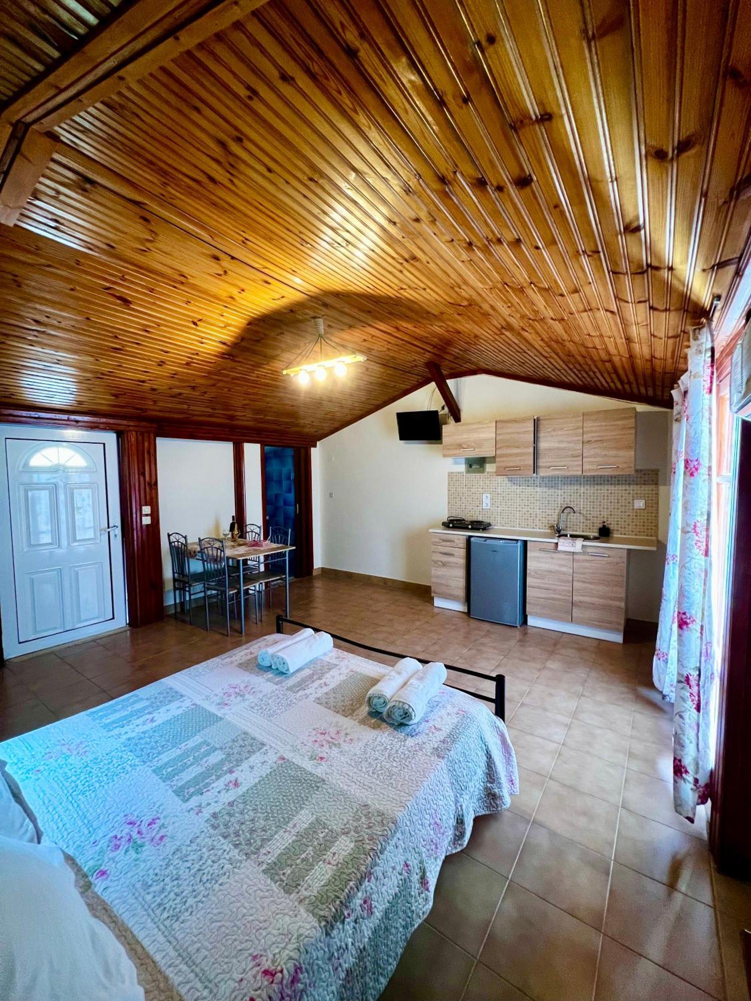 Ocean Front Studios 77 Lourdata (Kefalonia) Exterior foto