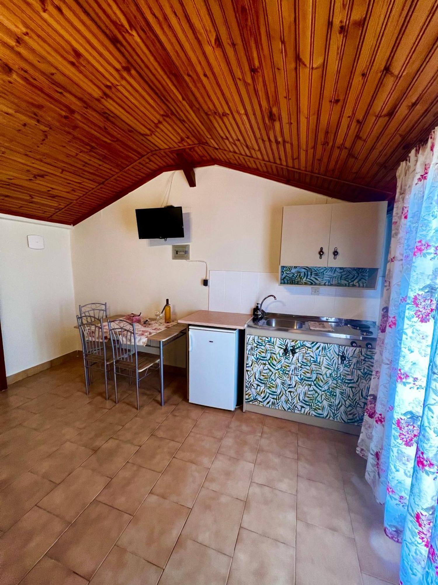Ocean Front Studios 77 Lourdata (Kefalonia) Exterior foto